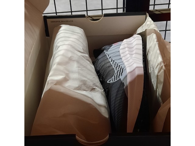 4x paar schoenen, nike, o.a. legend react 3 shield - afbeelding 2 van  10