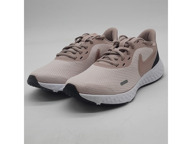 4x paar schoenen, nike, o.a. wmns nike revolution 5 - afbeelding 1 van  12