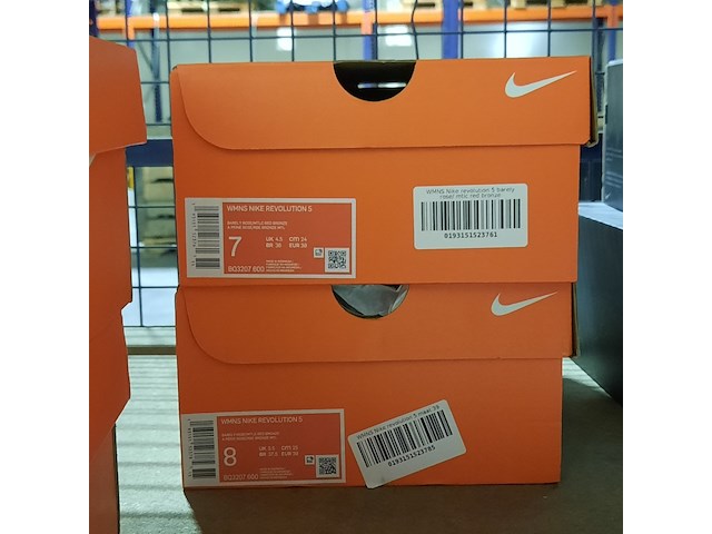 4x paar schoenen, nike, o.a. wmns revolution 5 - afbeelding 1 van  9