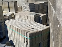 4x pallet betontegels, rasterpatroon - afbeelding 2 van  5