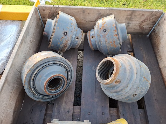 4x pallet met o.a. k80 koppeling - afbeelding 4 van  19