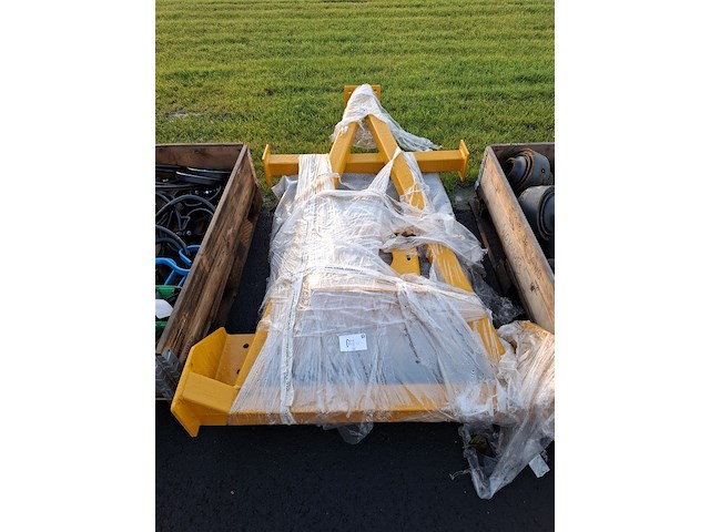 4x pallet met o.a. k80 koppeling - afbeelding 5 van  19