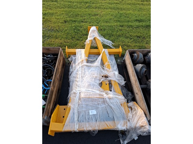 4x pallet met o.a. k80 koppeling - afbeelding 6 van  19