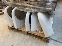 4x pallet sanitair w.o. wasbakken en urinoirs - afbeelding 6 van  11
