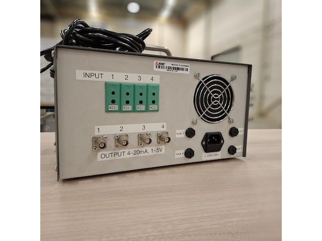 4x panelmeter in behuizing / thermodisplay - afbeelding 3 van  5