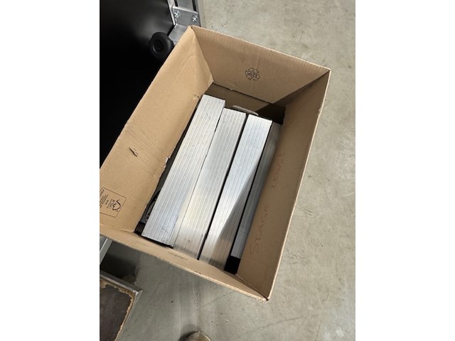 4x podiumdeel showtec, spider dex, met poten - afbeelding 3 van  6