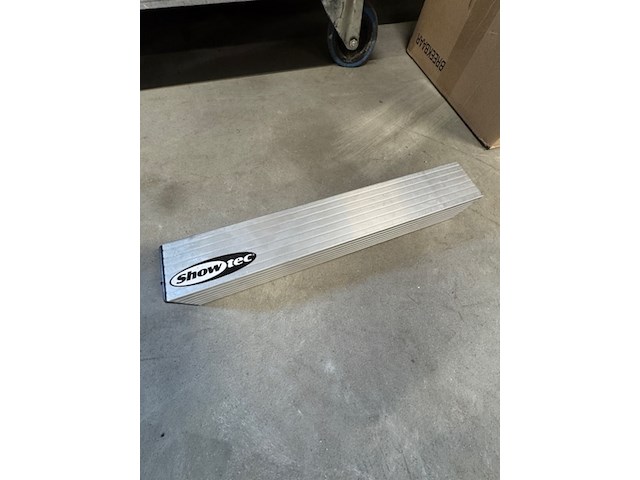 4x podiumdeel showtec, spider dex, met poten - afbeelding 4 van  6