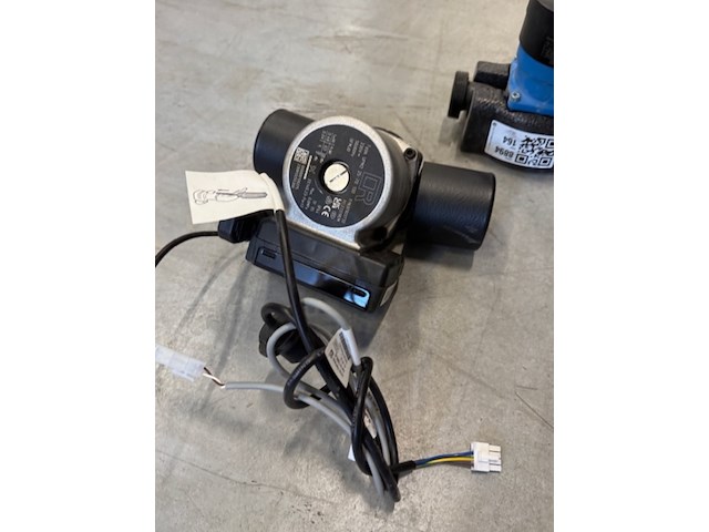 4x pomp - afbeelding 4 van  5