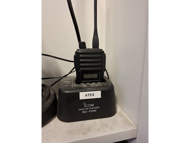 4x portofoon met 2x zaklamp led - afbeelding 6 van  8