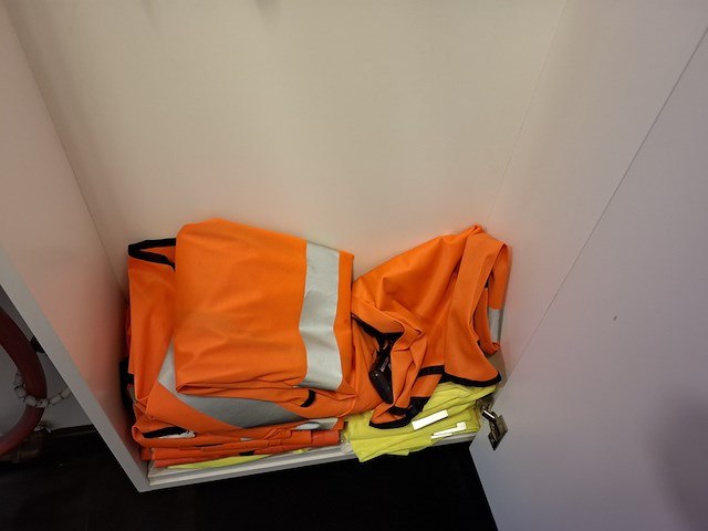 4x portofoon met 2x zaklamp led - afbeelding 8 van  8