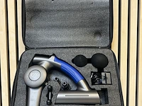 4x premium massage gun in koffer met 6 opzetstukken bluemay - afbeelding 2 van  3
