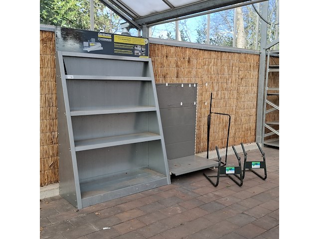 4x presentatiemeubel en 1x stelling - afbeelding 1 van  7