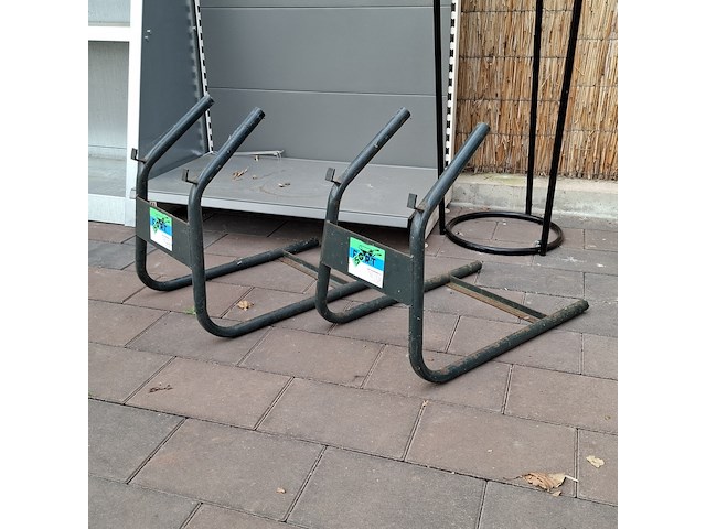 4x presentatiemeubel en 1x stelling - afbeelding 6 van  7