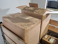 4x prullenbak en partij werkoveralls, o.a dupont - afbeelding 6 van  7