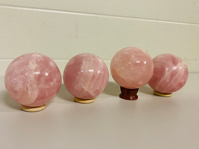 4x rozenkwarts bollen - afbeelding 1 van  5