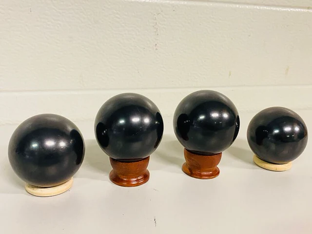 4x shungiet bollen - afbeelding 1 van  5