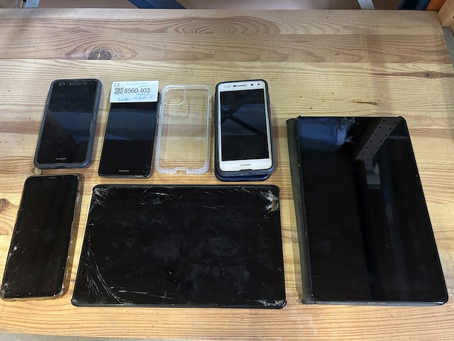 4x smartphone, 2x tablet w.o. samsung, huawei - afbeelding 1 van  7