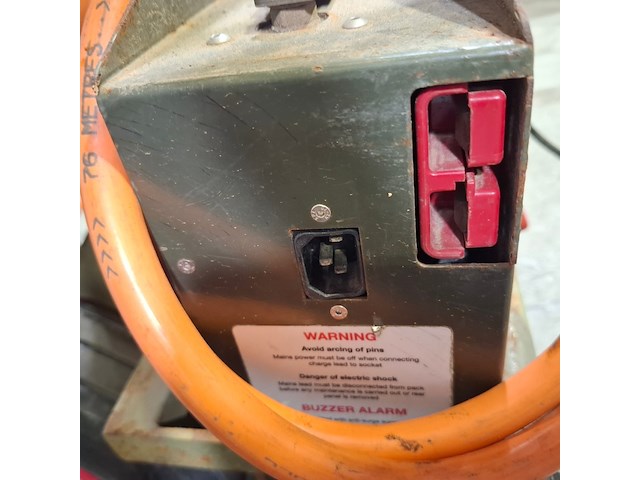 4x startbooster op transportwagen, powervamp - afbeelding 23 van  24