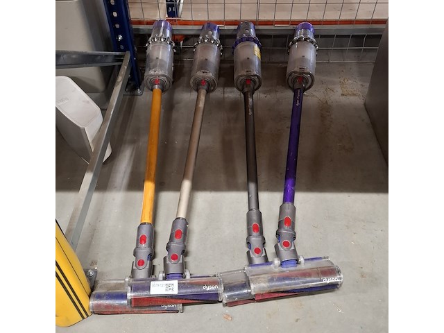 4x steelstofzuiger dyson, v11 en v10 - afbeelding 1 van  5