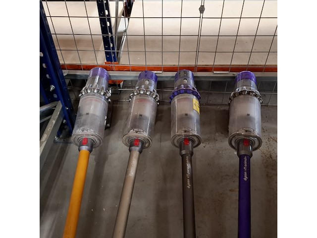 4x steelstofzuiger dyson, v11 en v10 - afbeelding 2 van  5