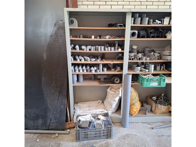 4x stellingkast met divers pvc hulpstukken - afbeelding 4 van  16