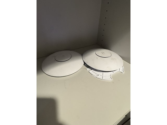 4x switch en 2x access point uunifi, switch en ap ac pro - afbeelding 2 van  6
