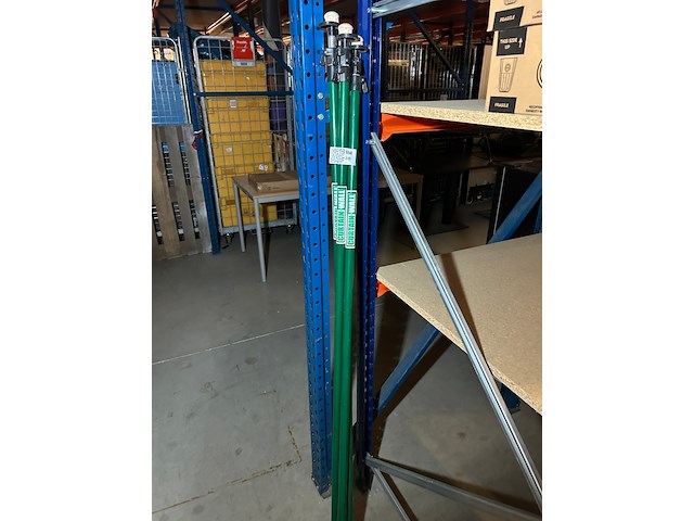 4x telescopische montagesteunen, curtain-wall - afbeelding 1 van  5