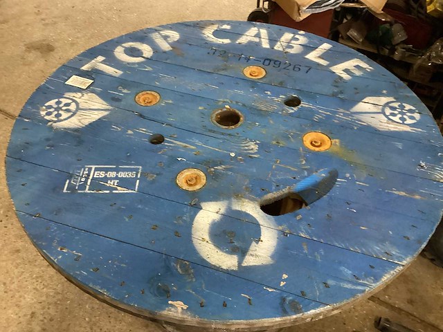 4x tuinbanken, 10x stoelen, 5x staantafels - afbeelding 7 van  7