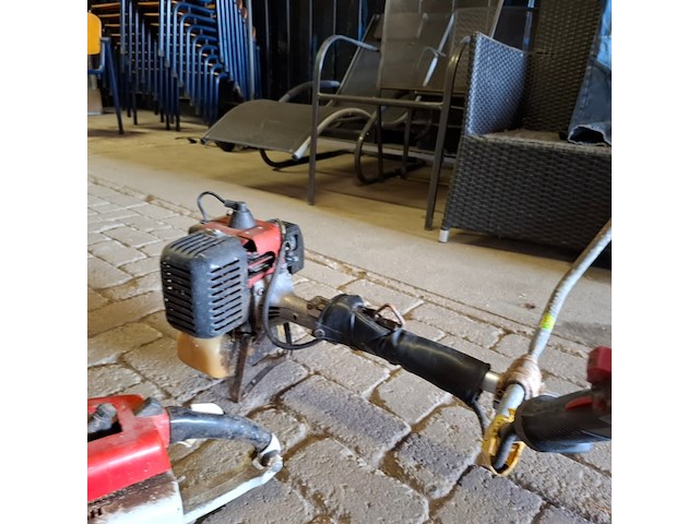 4x tuingereedschap o.a. husqvarna - afbeelding 8 van  11
