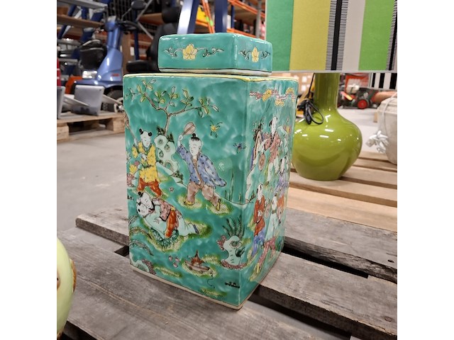 4x vaas, 1x chinese pot en 1x bijzettafel - afbeelding 6 van  11