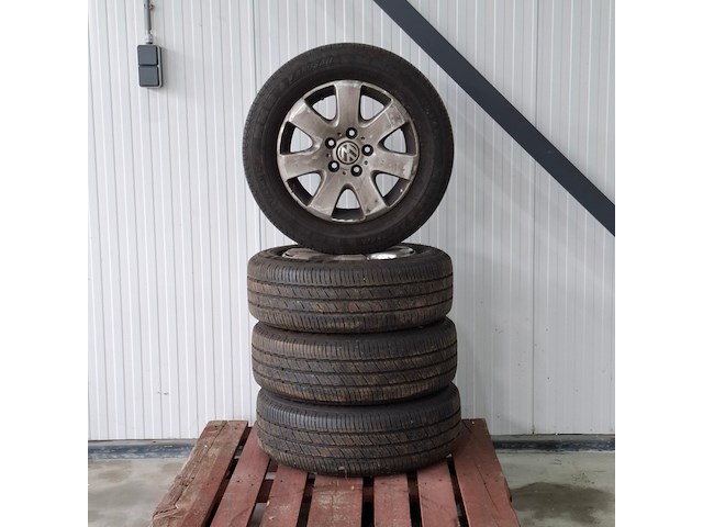 4x velg met band, volkswagen/landsail, lsv88 | 205/65 r16c - afbeelding 1 van  14