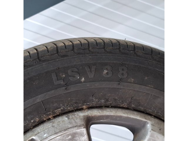 4x velg met band, volkswagen/landsail, lsv88 | 205/65 r16c - afbeelding 9 van  14