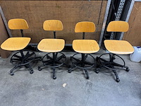 4x verrijdbare laboratorium kruk - afbeelding 1 van  3