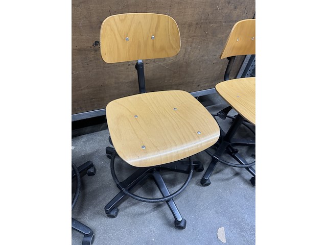 4x verrijdbare laboratorium kruk - afbeelding 3 van  3