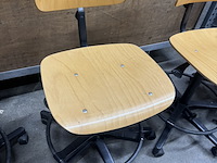 4x verrijdbare laboratorium kruk - afbeelding 3 van  3