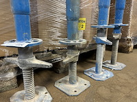 4x verstelbare voetspindel steiger - afbeelding 3 van  5