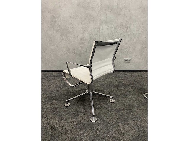4x vitra/ alias/ art collection - conferentiestoel - afbeelding 12 van  15