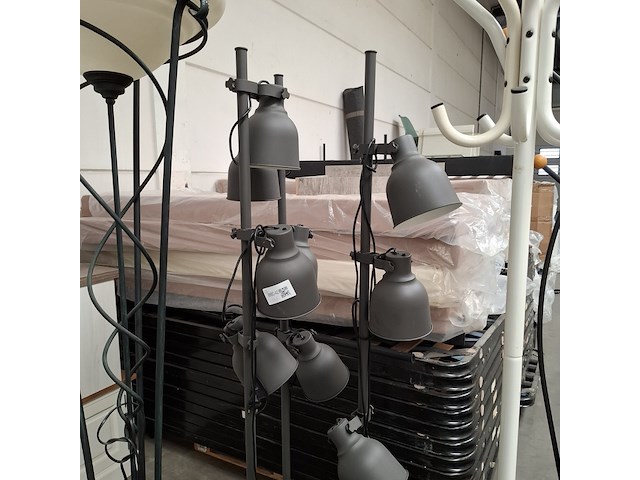 4x vloerlamp met 3x kapstok - afbeelding 2 van  6