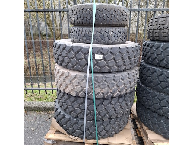 4x vrachtwagenband en 2x autoband, michelin, continental, o.a xzl, lm90 - afbeelding 1 van  12