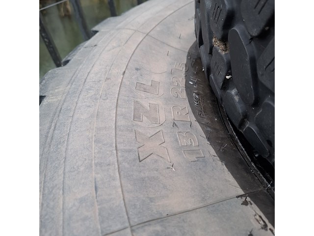 4x vrachtwagenband en 2x autoband, michelin, continental, o.a xzl, lm90 - afbeelding 6 van  12