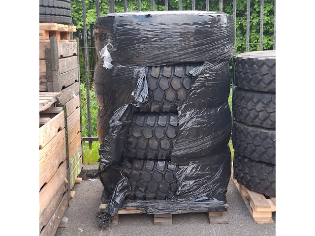 4x vrachtwagenband, michelin, xzl 2 - afbeelding 1 van  7