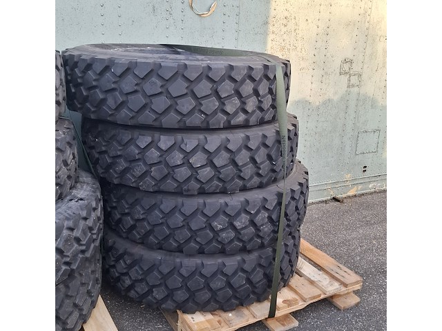 4x vrachtwagenband, michelin, xzl - afbeelding 1 van  7