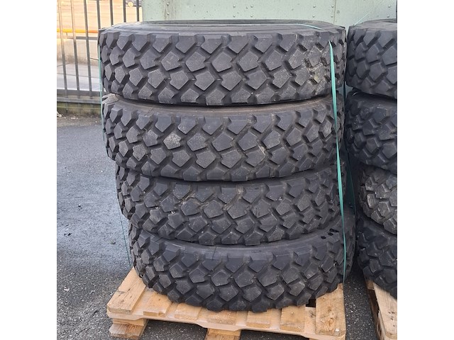 4x vrachtwagenband, michelin, xzl - afbeelding 1 van  7