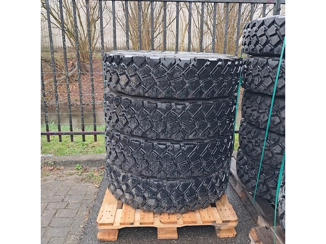 4x vrachtwagenband, michelin, xzl - afbeelding 1 van  6