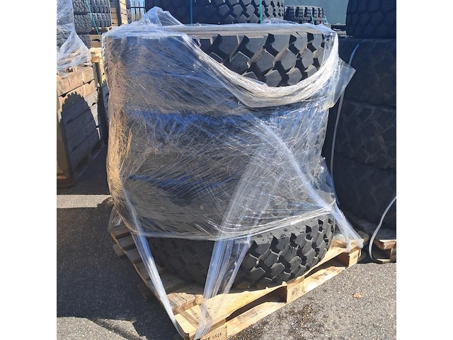 4x vrachtwagenband, michelin, xzl - afbeelding 1 van  6