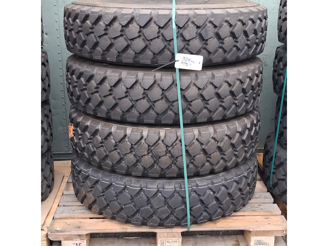 4x vrachtwagenband, michelin, xzl - afbeelding 1 van  7