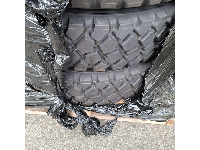 4x vrachtwagenband, michelin, xzl - afbeelding 6 van  7