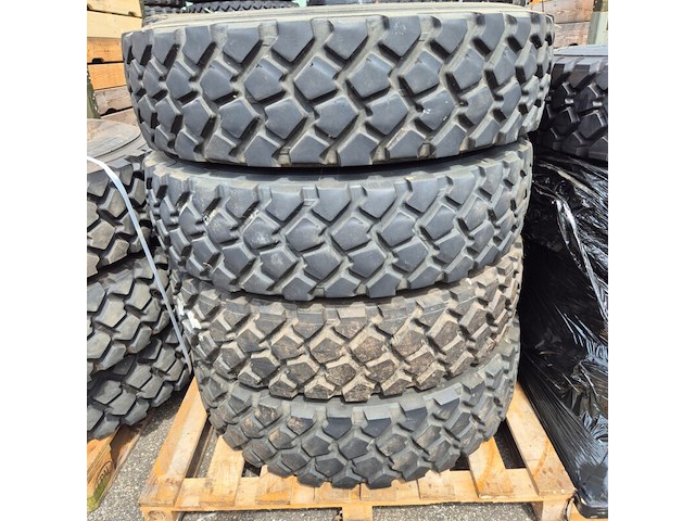 4x vrachtwagenband, michelin, xzl - afbeelding 1 van  5