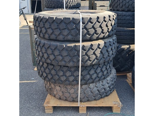4x vrachtwagenband, michelin, xzl - afbeelding 1 van  6