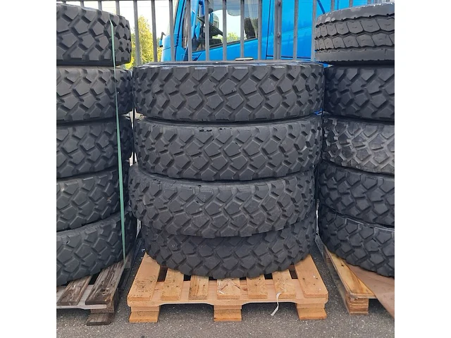 4x vrachtwagenband, michelin, xzl - afbeelding 1 van  6